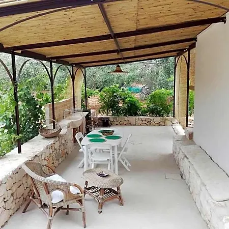 Il Trullo Della Quercia Nyaraló *